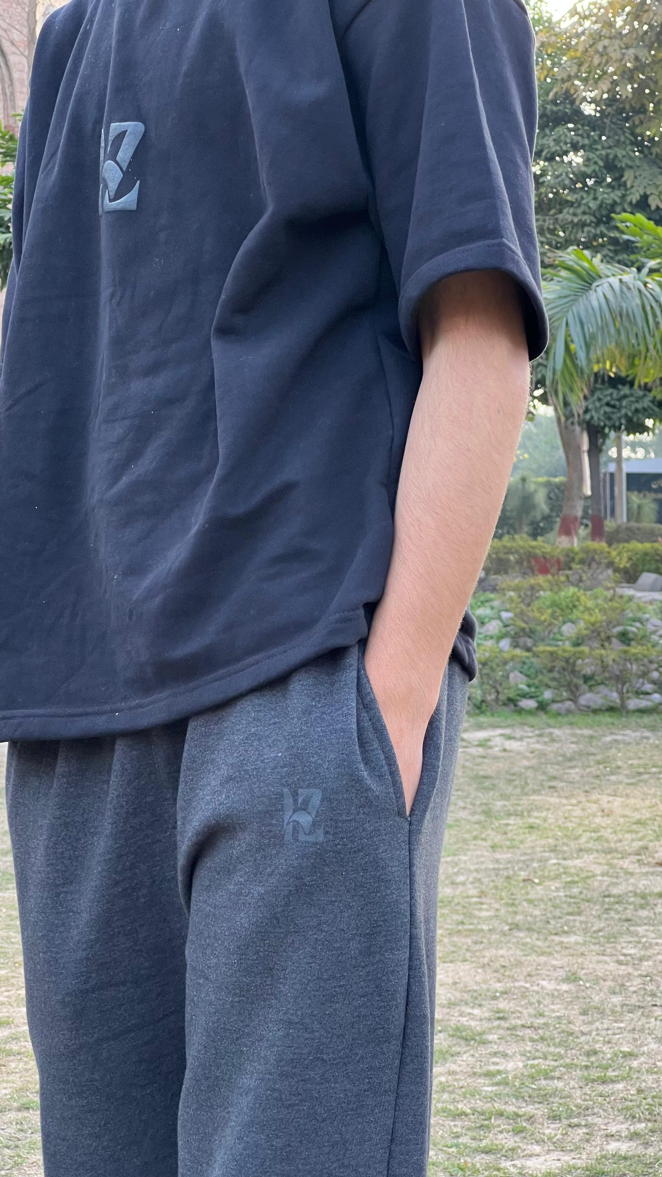 Hussanzaar Wide-Leg Essential Trouser – Black